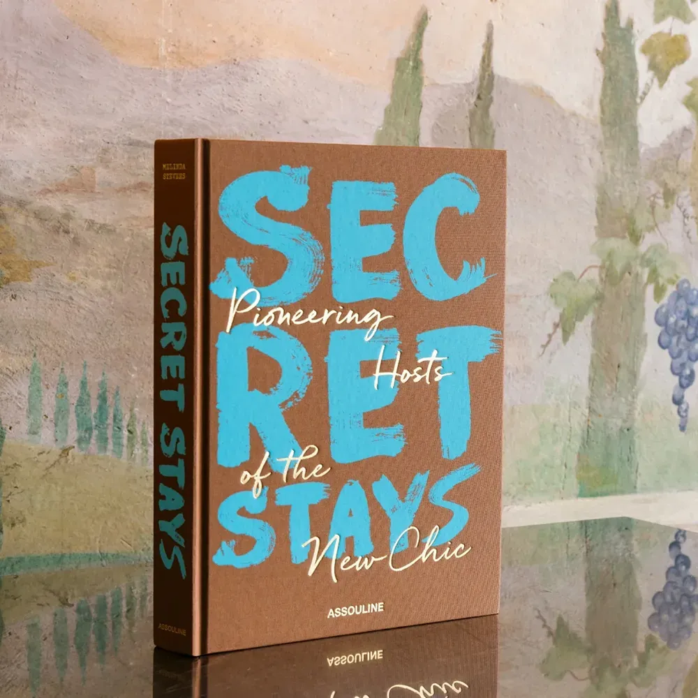 Книга Secret Stays, Pioneering Hosts of the new Chic фото 2