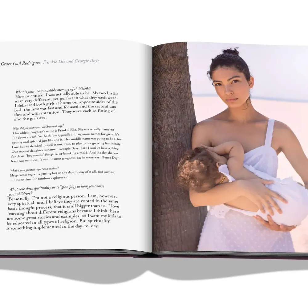 Книга Mother and Child фото 4