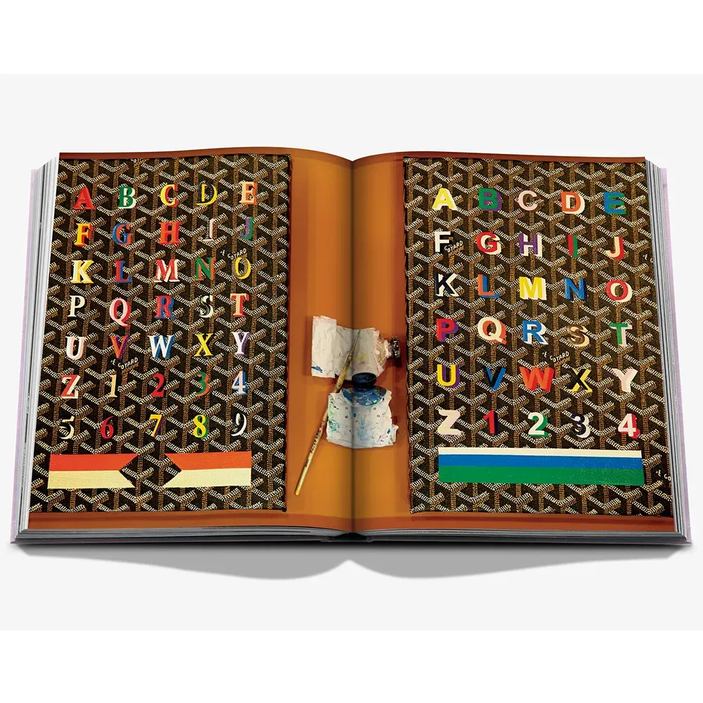 Fashionphile: TheBook of Iconic Bags фото 10