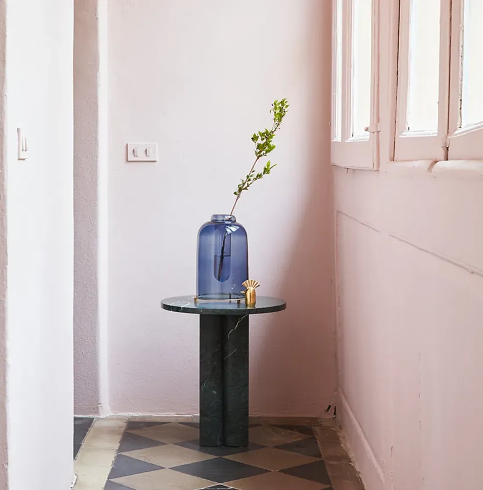 The Tall vase фото 2