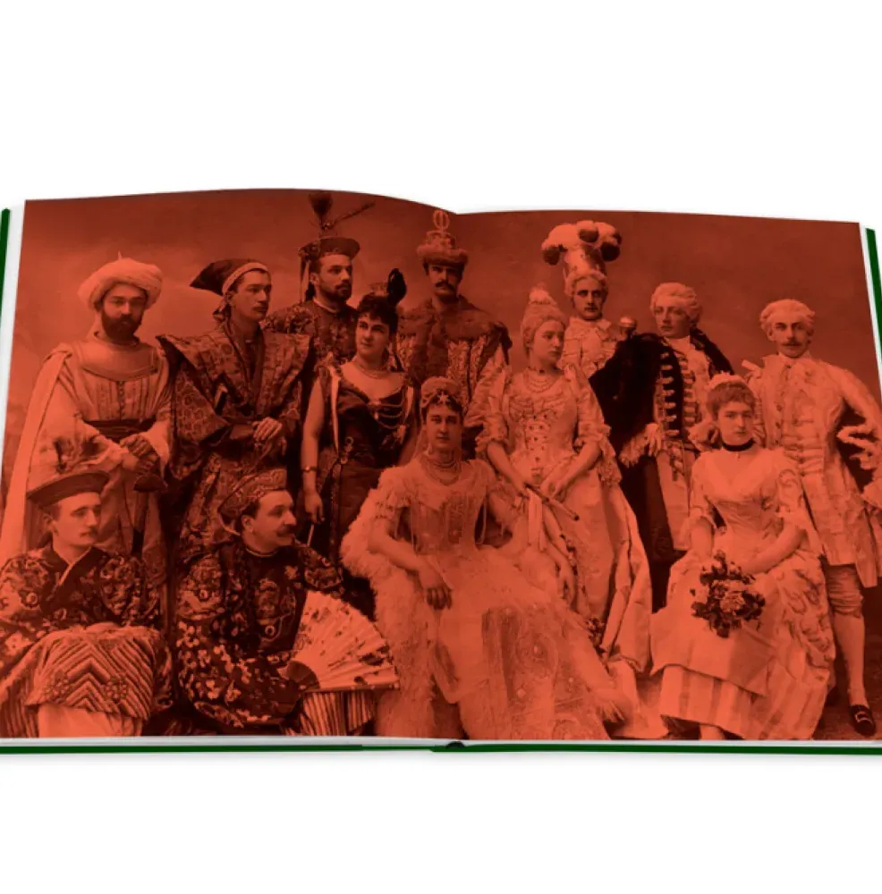 Bals: Legendary Costume. Balls of the Twentieth Century фото 9