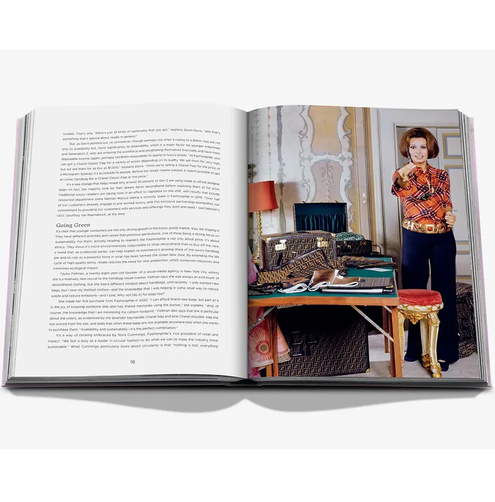 Fashionphile: TheBook of Iconic Bags фото 4